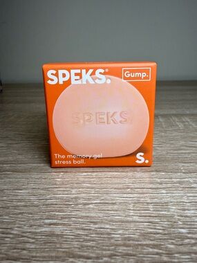 NWT SPEKS. Gump Memory Gel Stress Ball - Reef
